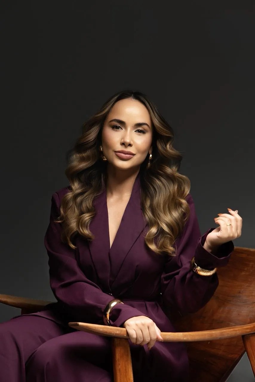 Rafaela Scalon pronta para atender novos clientes